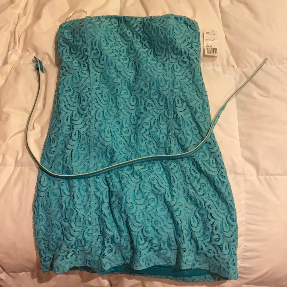 Forever 21 Lace Mini Dress👗